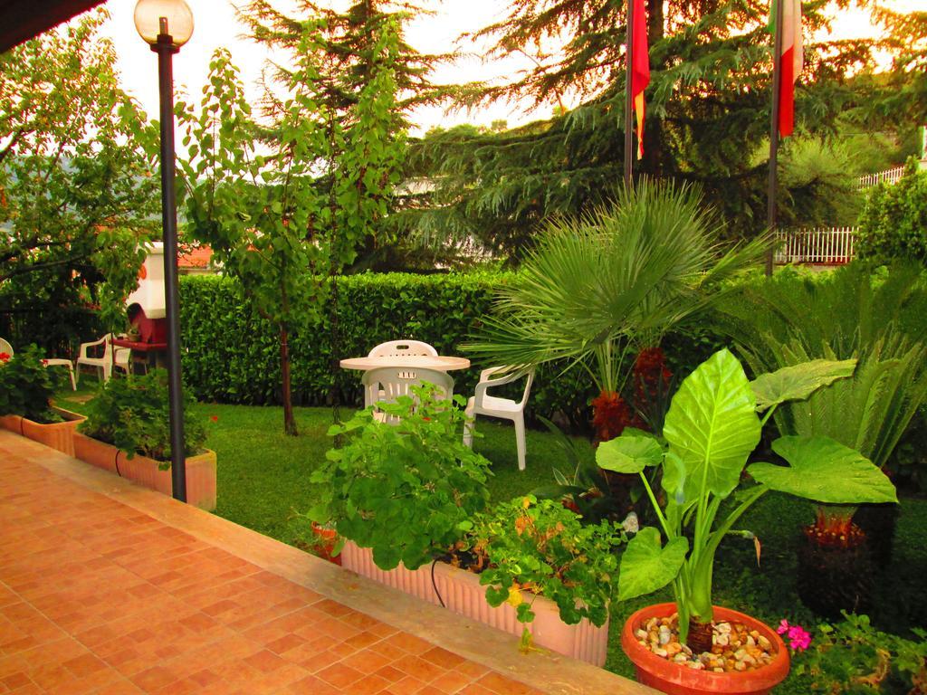 B&B Le Begonie Ασκόλι Πιτσένο Δωμάτιο φωτογραφία