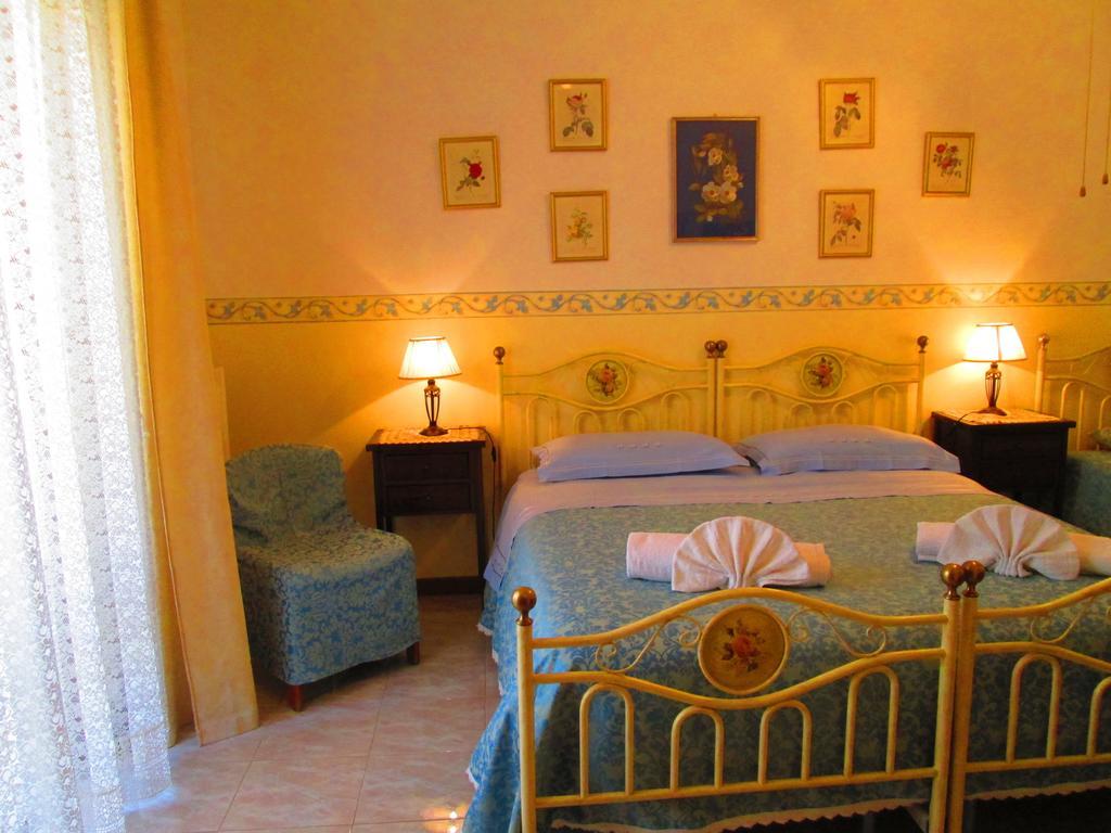 B&B Le Begonie Ασκόλι Πιτσένο Δωμάτιο φωτογραφία