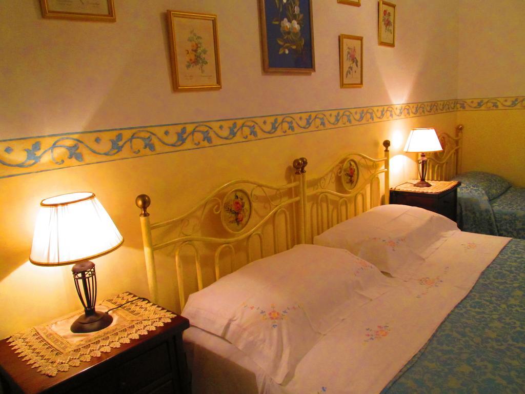 B&B Le Begonie Ασκόλι Πιτσένο Δωμάτιο φωτογραφία