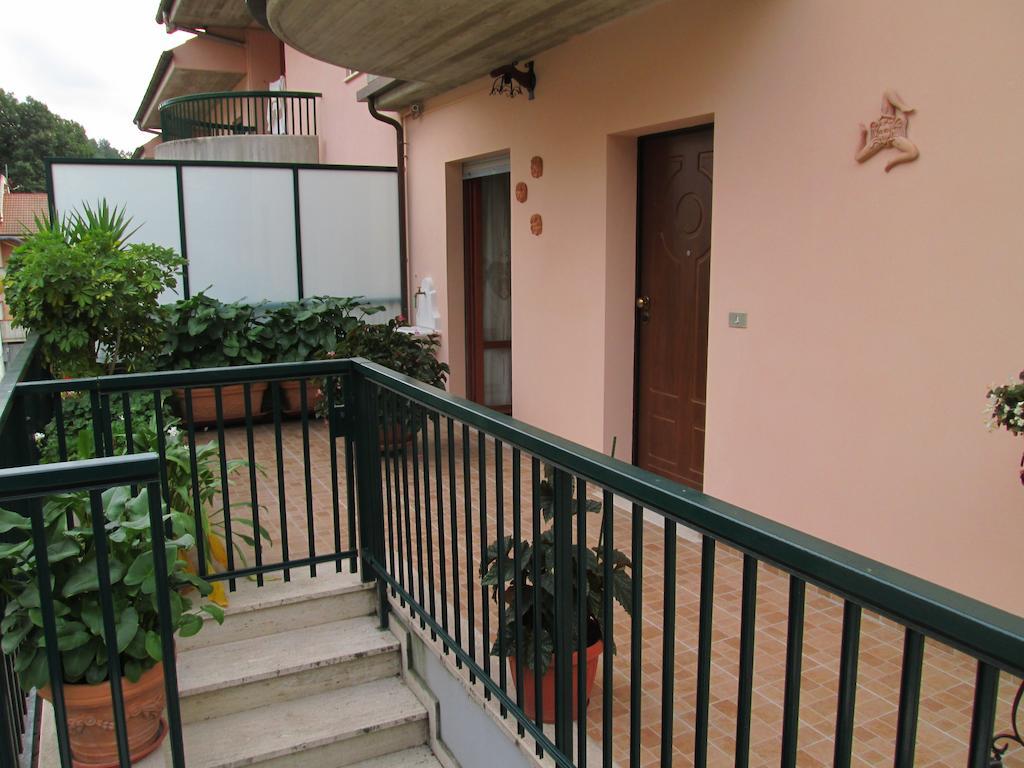 B&B Le Begonie Ασκόλι Πιτσένο Δωμάτιο φωτογραφία