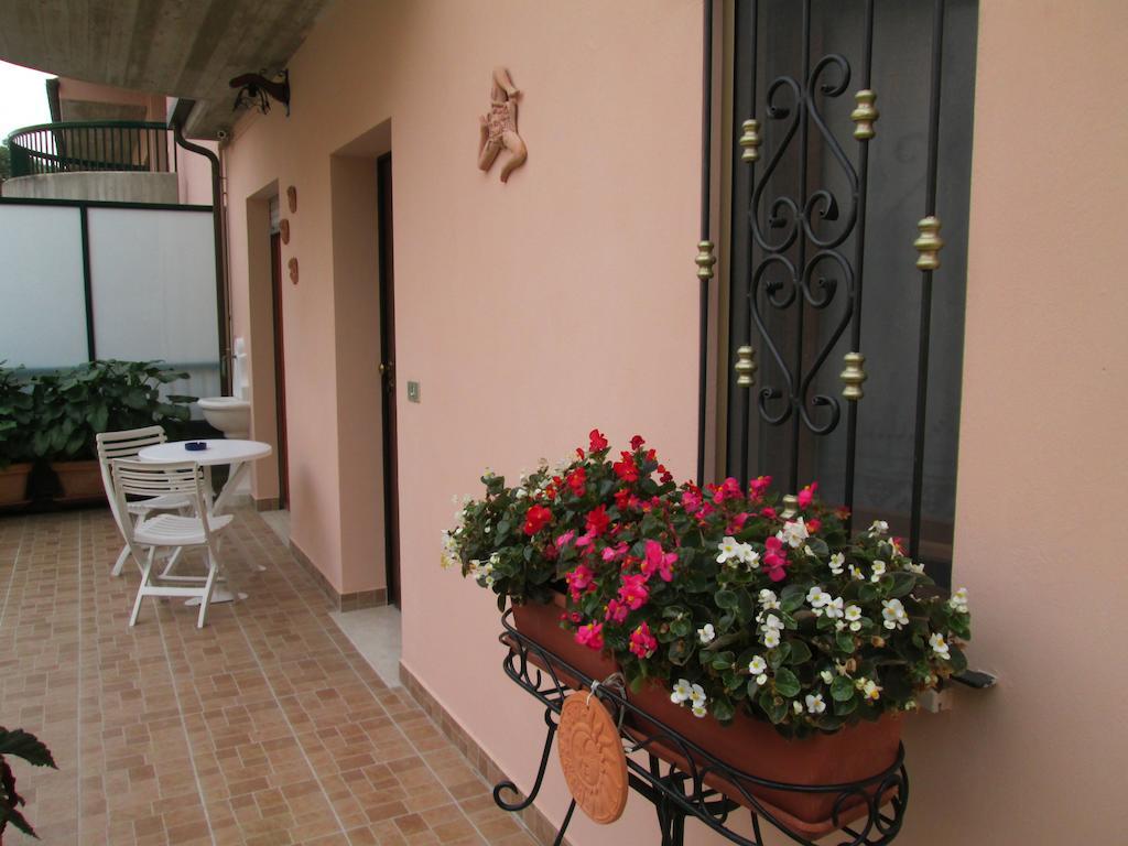 B&B Le Begonie Ασκόλι Πιτσένο Δωμάτιο φωτογραφία
