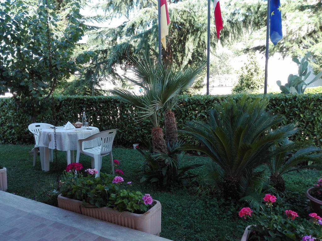 B&B Le Begonie Ασκόλι Πιτσένο Εξωτερικό φωτογραφία